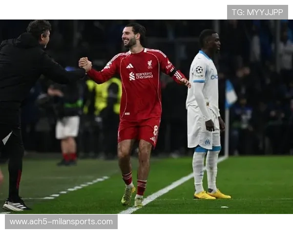 利物浦高位施压连续奏效，索博斯洛伊多次制造空档