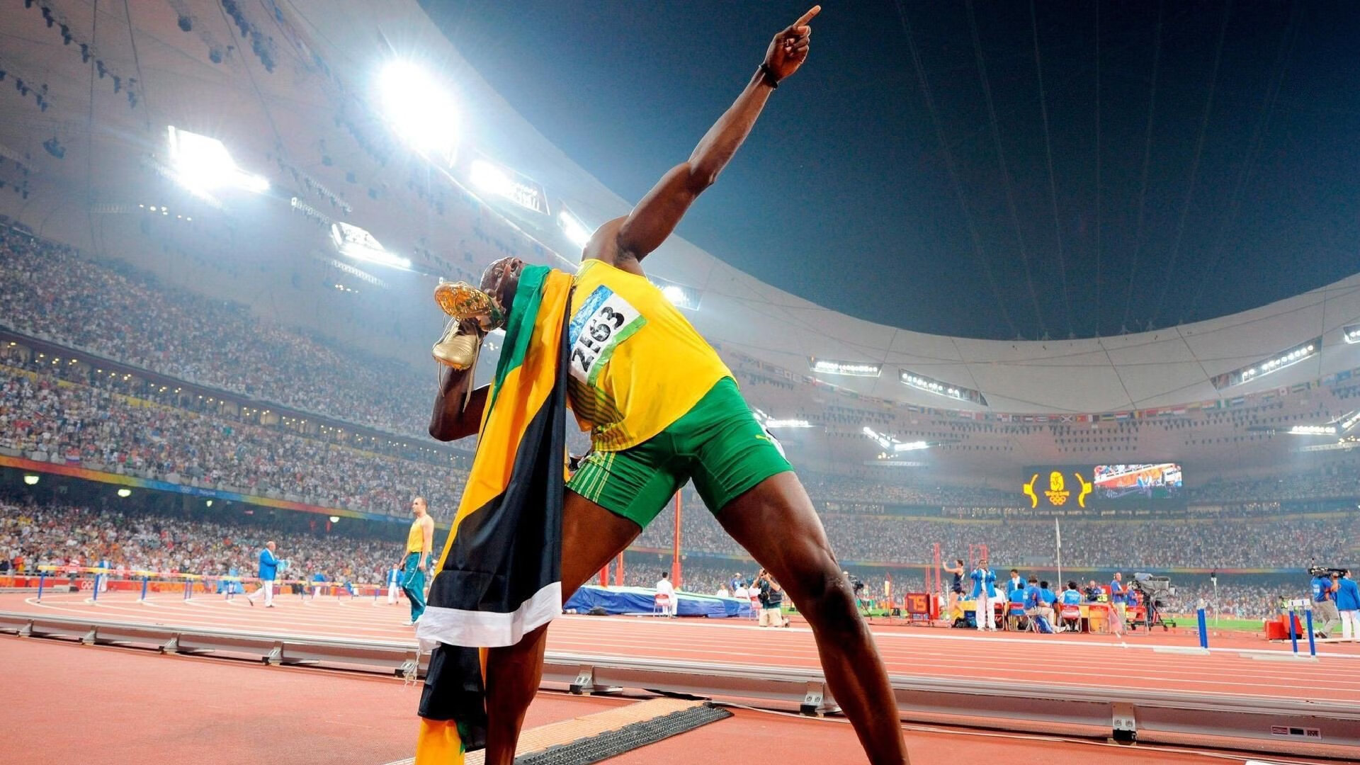 张雨霏携队友全力冲击接力金牌，张雨霏接力赛夺金视频