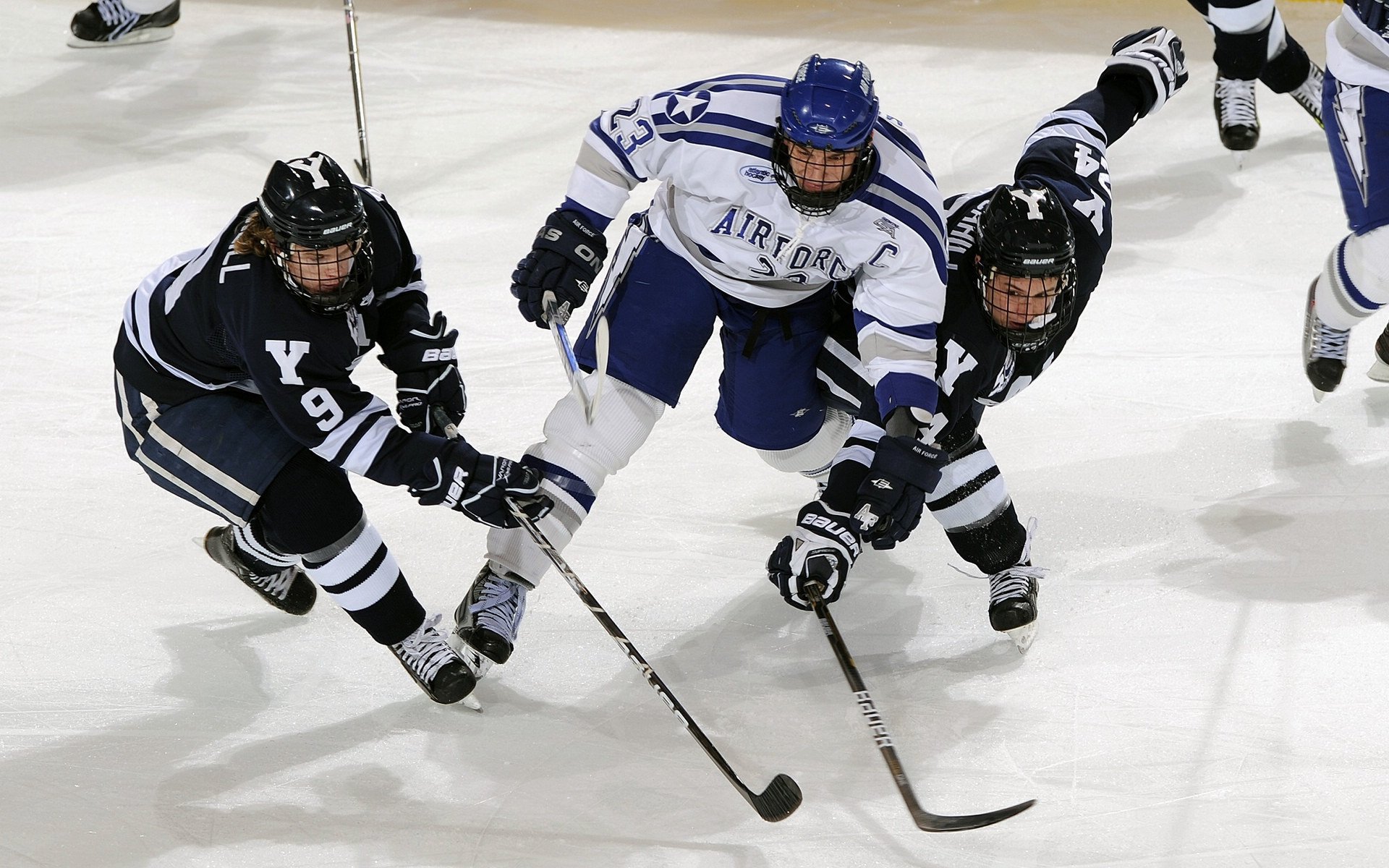 球员防守意识培养普遍滞后，1.防守有球队员技术的基本要求